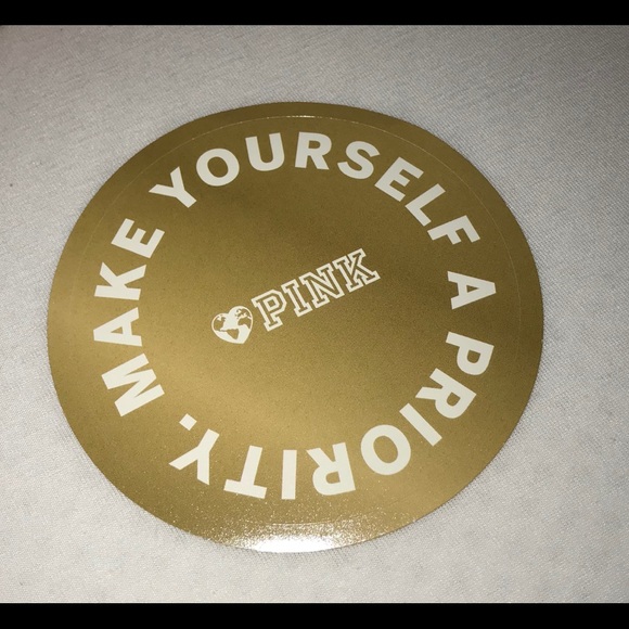 💕🌷NEW VS PINK BUNDLE🌷💕 - Picture 2 of 3